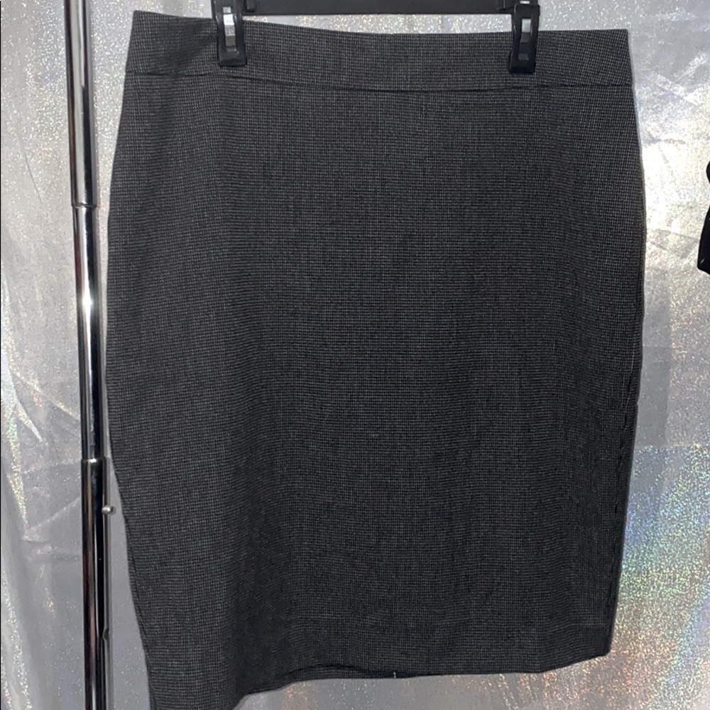 Ann Taylor grey pencil skirt